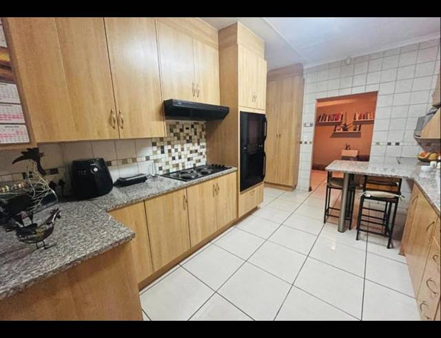4 BEDROOM HOUSE FOR SALE IN RANDHART